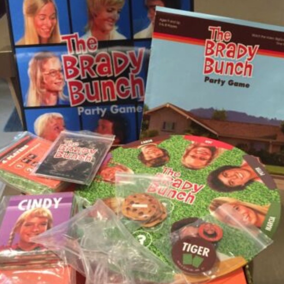 The Brady Bunch Party Board Game For 3-8 Like new - Picture 1 of 8
